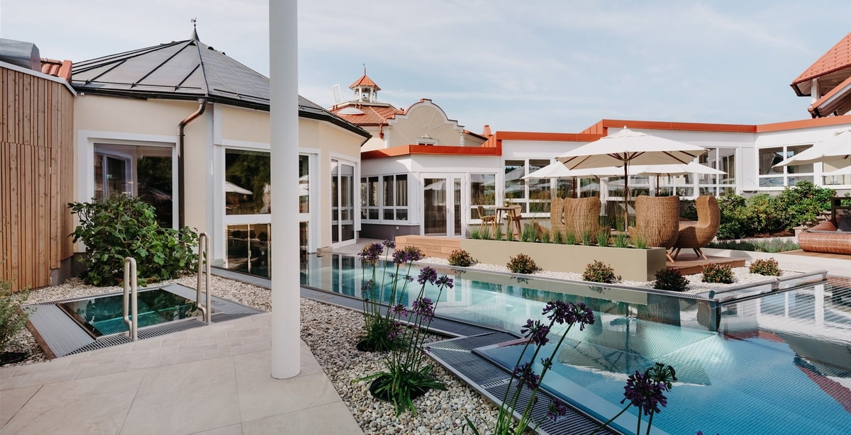 Wellness Garten im Hotel BERGERGUT Wellness Garten im Hotel BERGERGUT