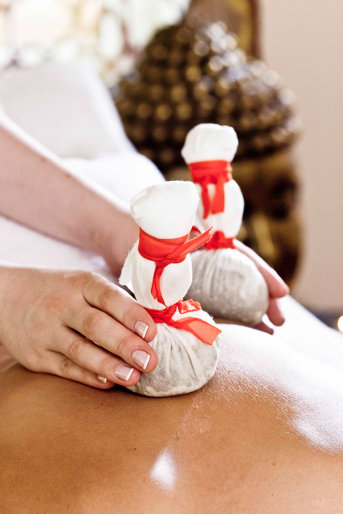 Kräuterstempel Massage / Behandlung im Hotel Bergergut ****s Kräuterstempel Massage / Behandlung im Hotel Bergergut ****s